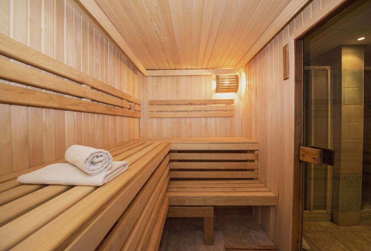 Does Gold'S Gym Have Sauna