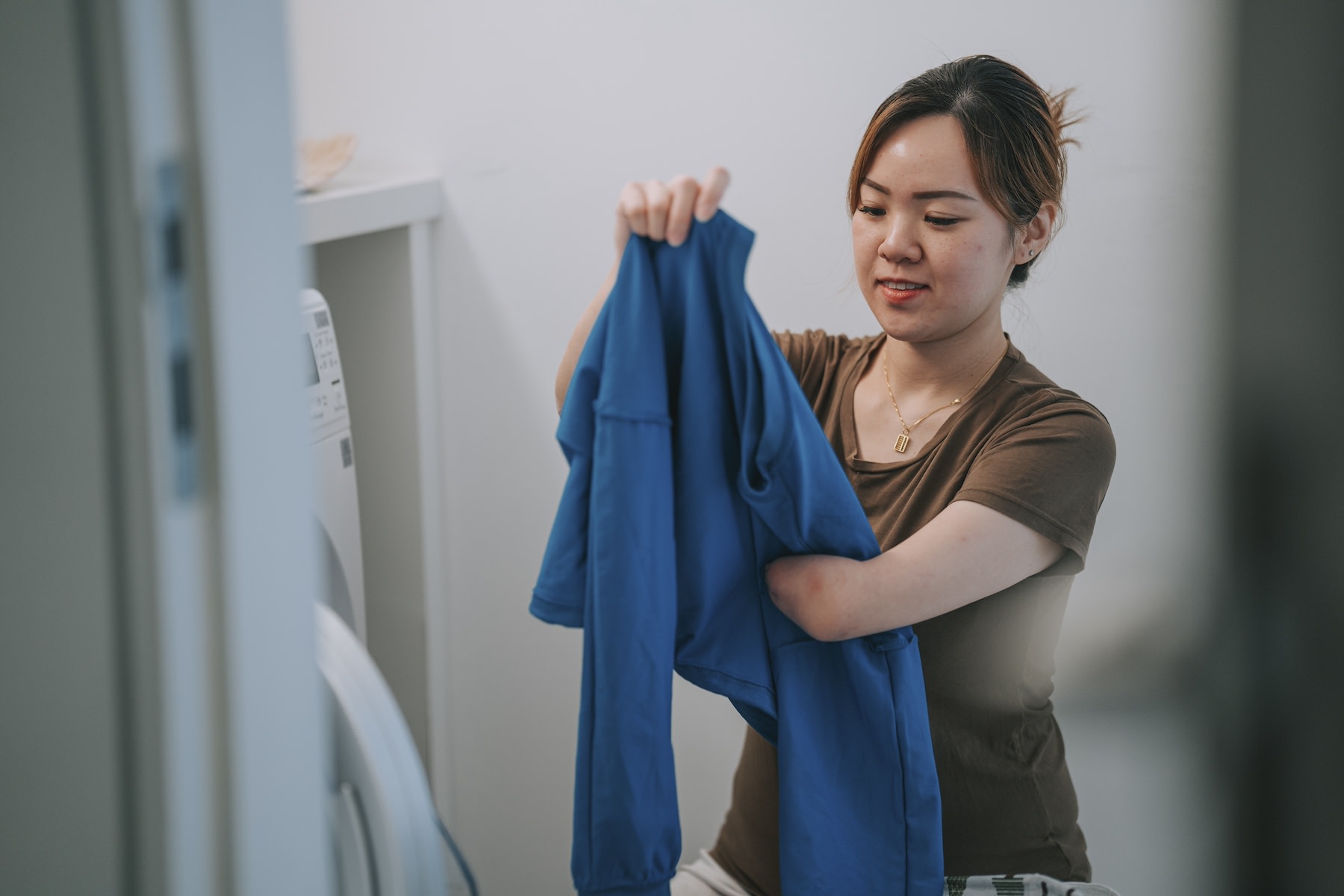 How to Get the Gym Smell Out of Clothes